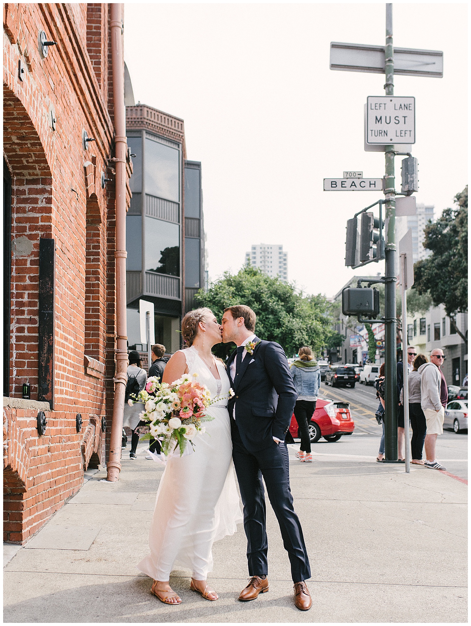 kissing in the streets of san francisco
