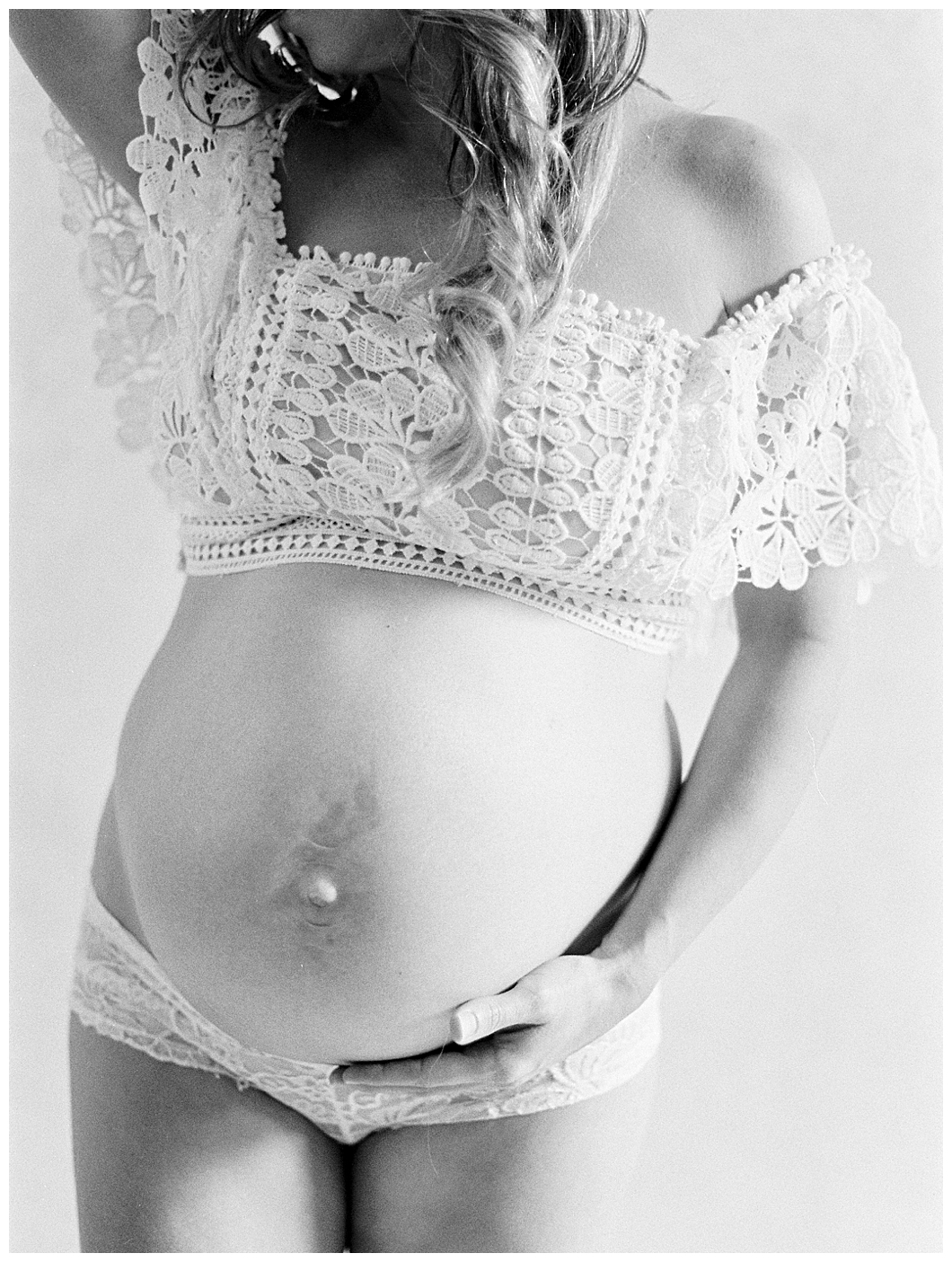black and white maternity film photo