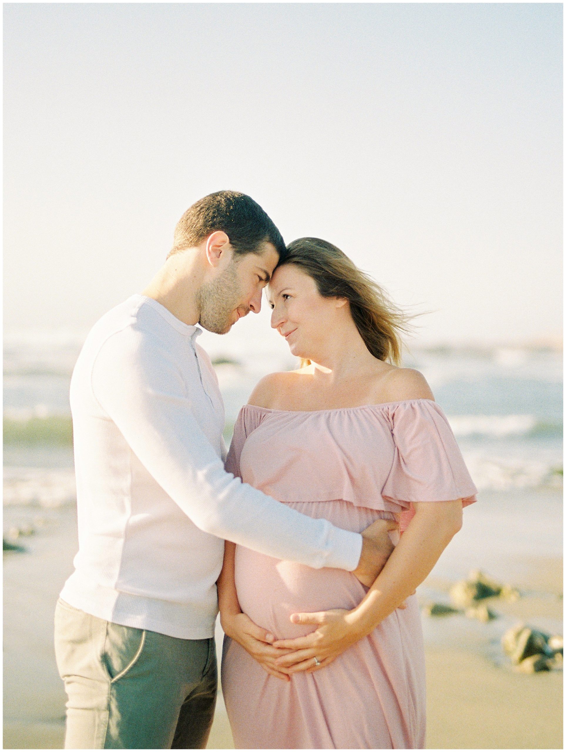 maternity session with husband in pacifica, california